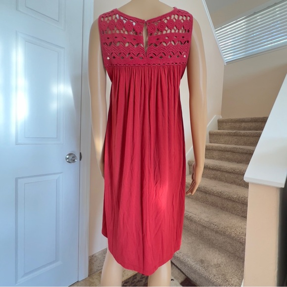 🎈SALE🎈Loft Red Crochet Swing Dress - Picture 3 of 9